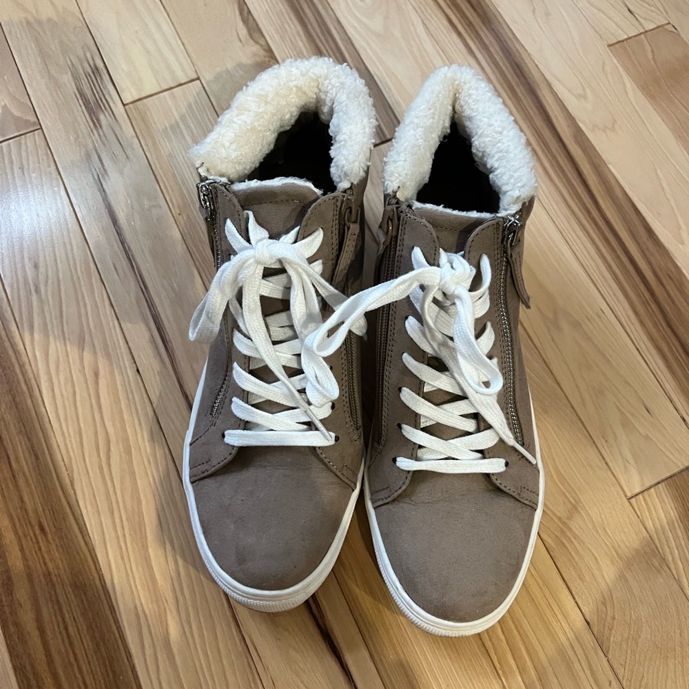Fur rimmed sneakers